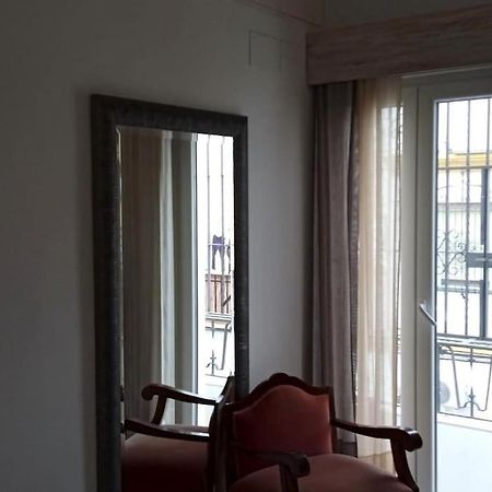 El Patio De Nervion. Apartman Sevilla Kültér fotó
